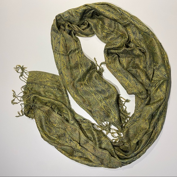 Green Patterned Pashmina - Picture 2 of 6